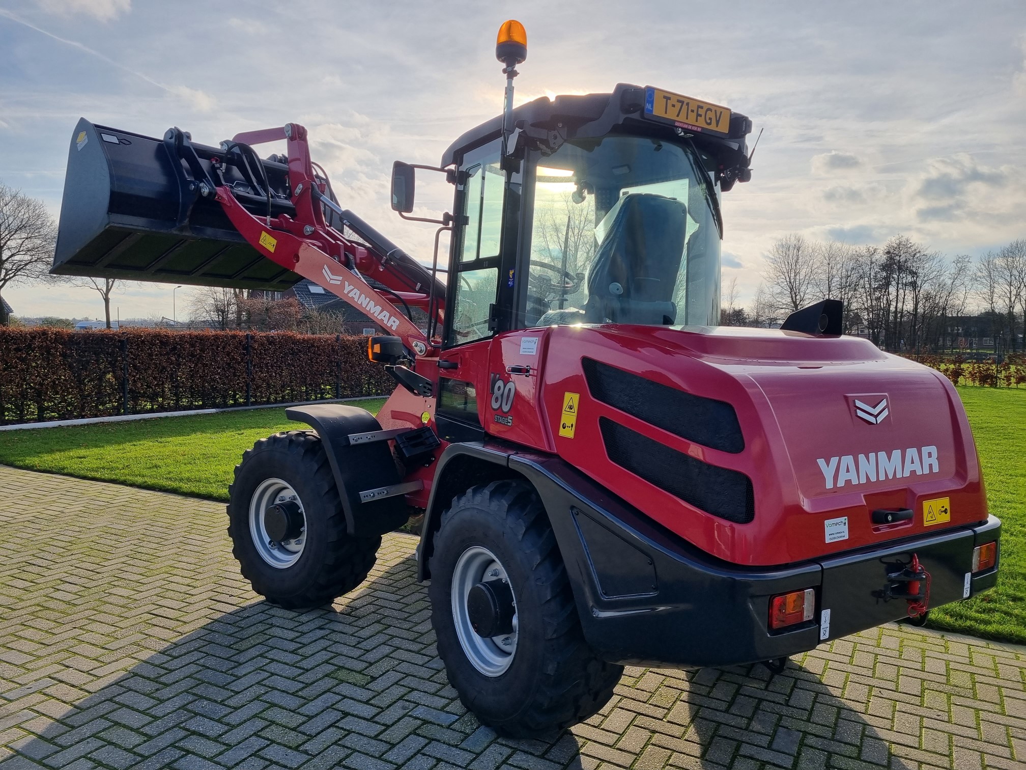 Yanmar V80 met bak en lepels, VERKOCHT! - Afbeelding 2
