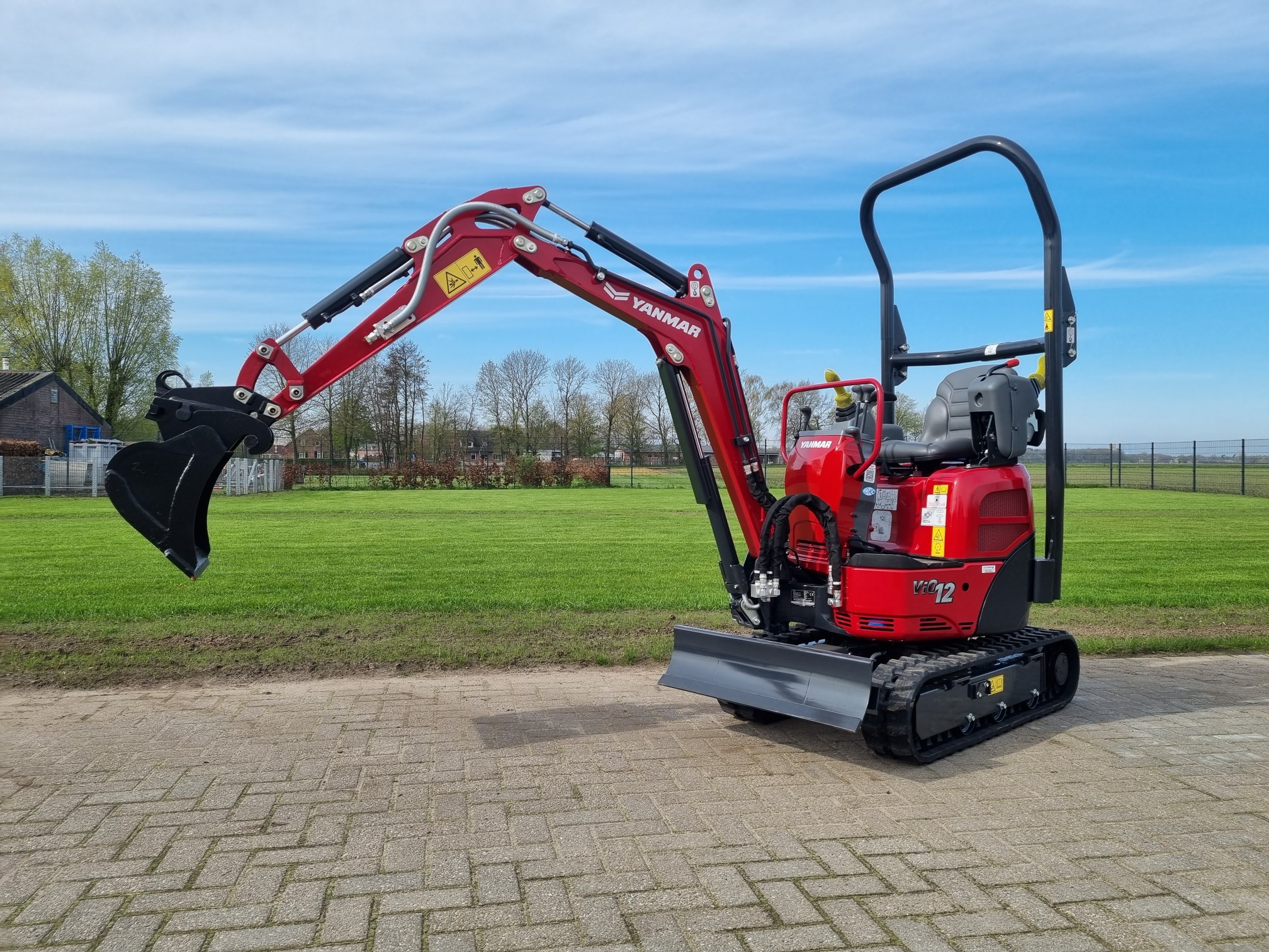 Yanmar Vio12 met 3 bakken, VERKOCHT!