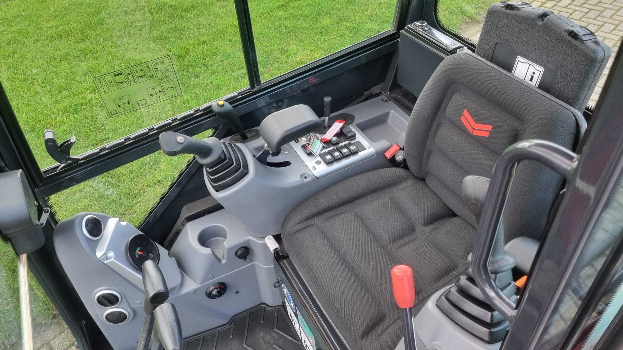 Yanmar SV15 vt minigraver, Als nieuw, 138 uur! VERKOCHT! - Afbeelding 7