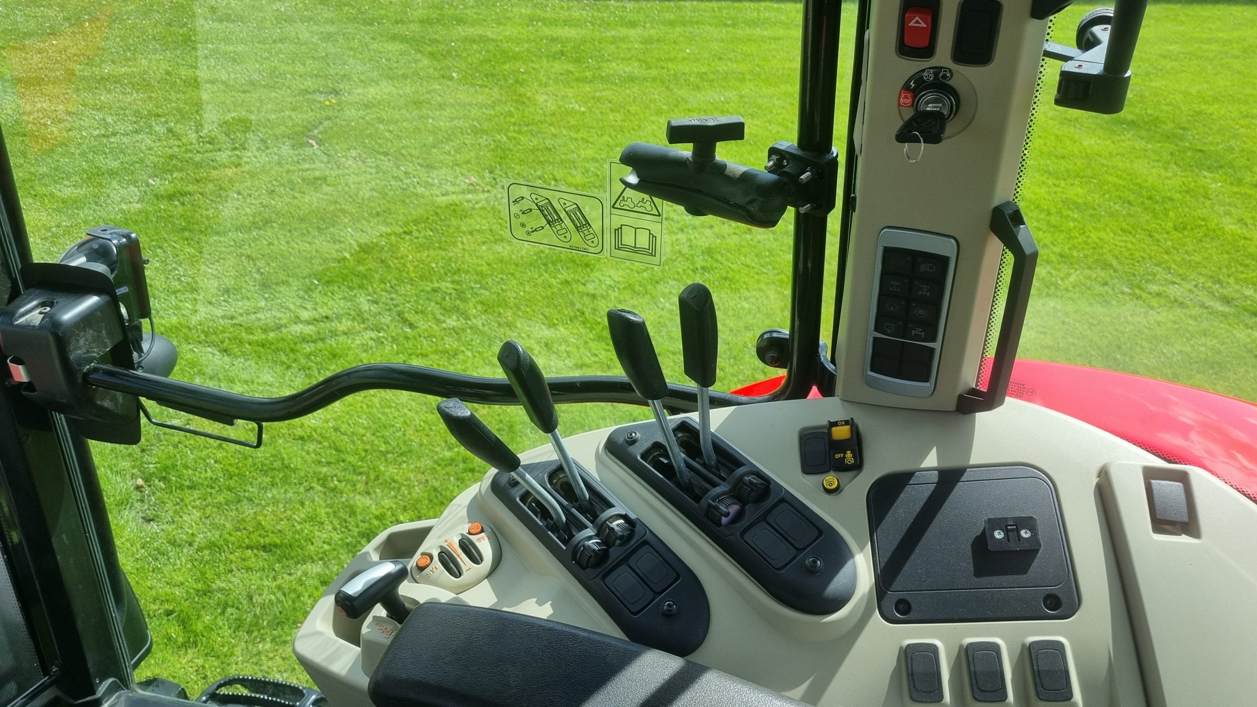 Massey Ferguson 5609 Dyna 4, veel opties, als nieuw! VERKOCHT! - Afbeelding 9