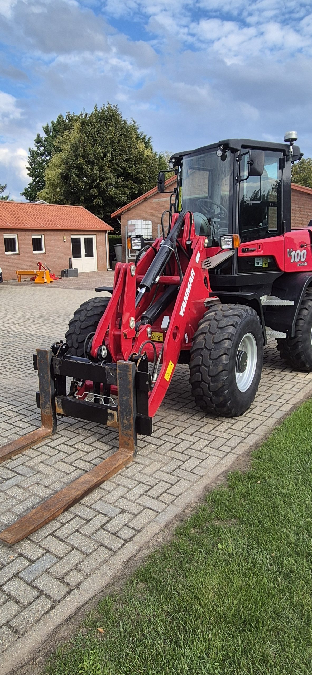 Yanmar V100, Jong gebruikt, Zeer compleet! - Afbeelding 3